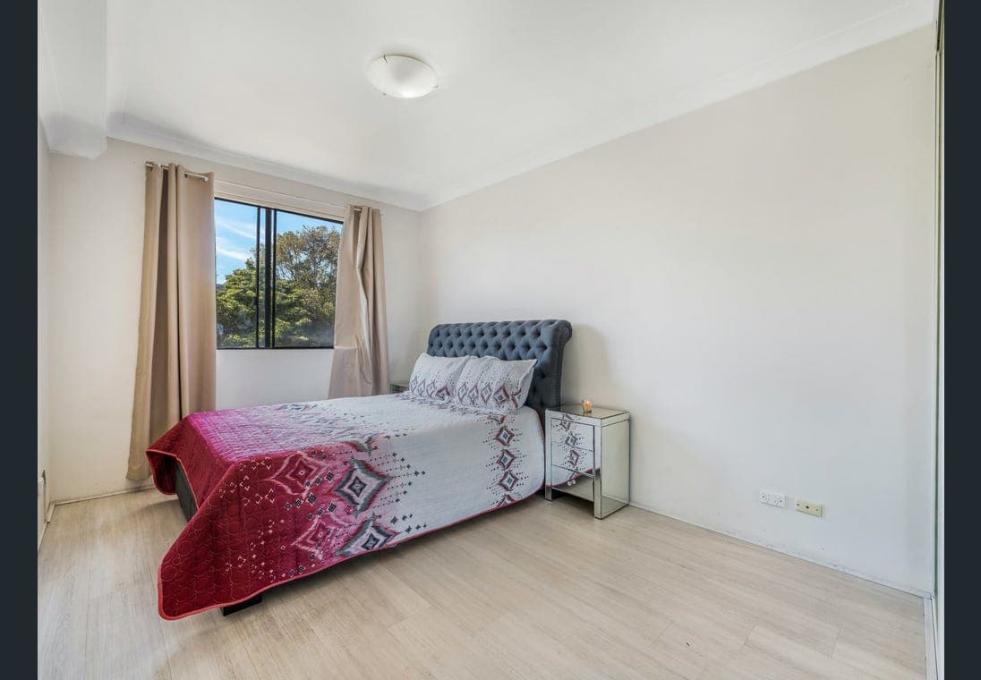 Spacious First Floor Unit - Image 7