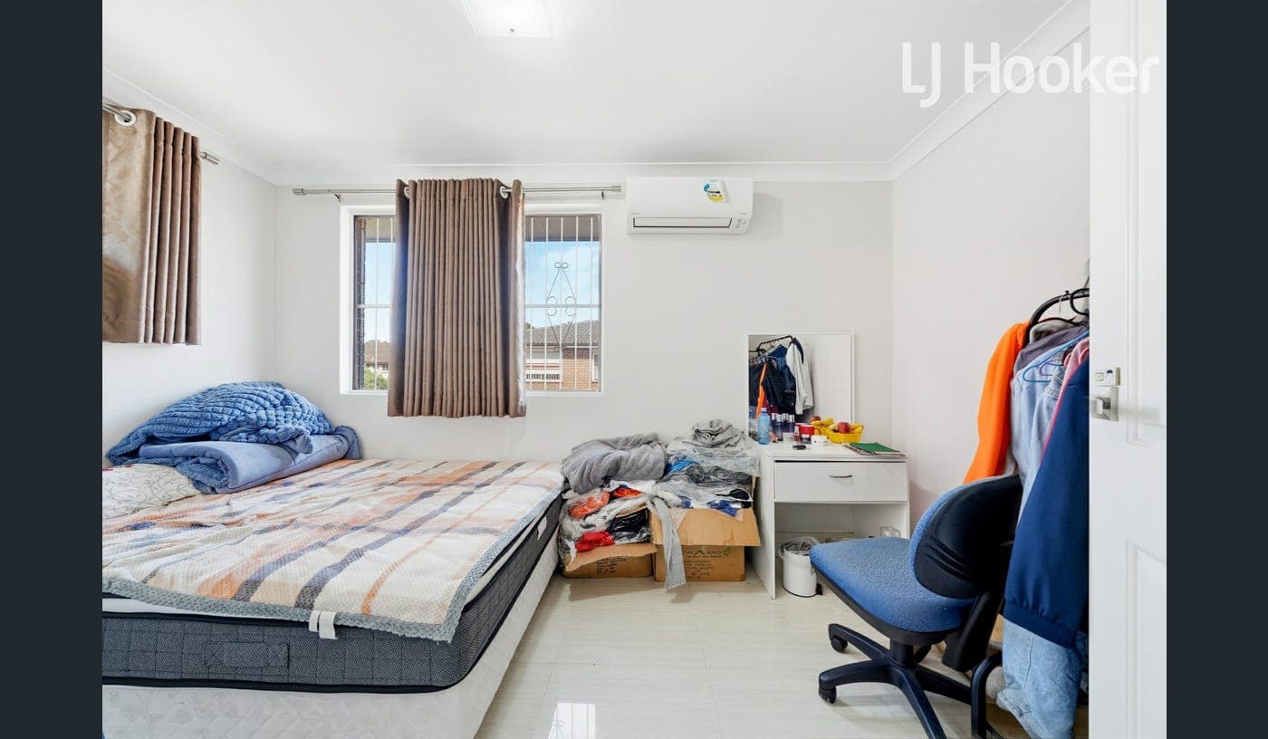 Unique Townhouse! - Image 6