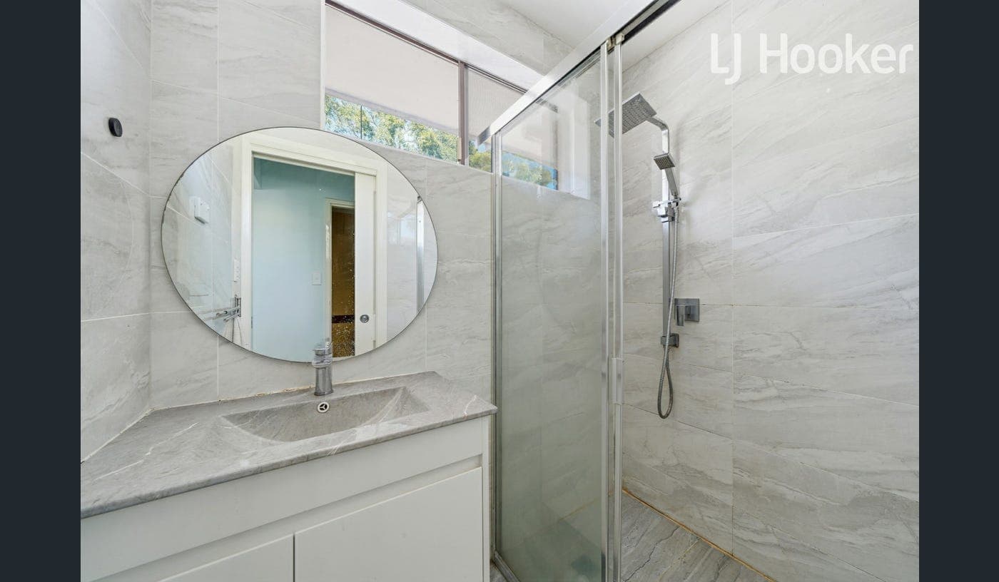 Unique Townhouse! - Image 7
