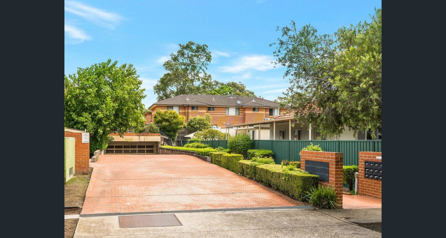 3 Bedroom Townhouse in Prime Location - Image 6